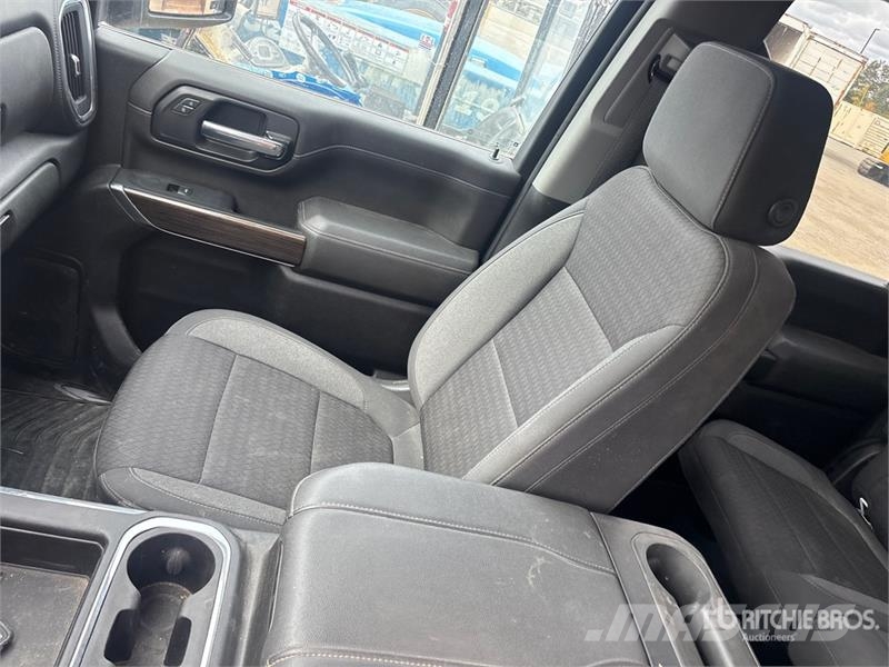 Chevrolet Silverado 3500 LT 4x4 Crew Cab Pickup Інше
