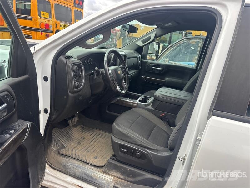 Chevrolet Silverado 3500 LT 4x4 Crew Cab Pickup Інше
