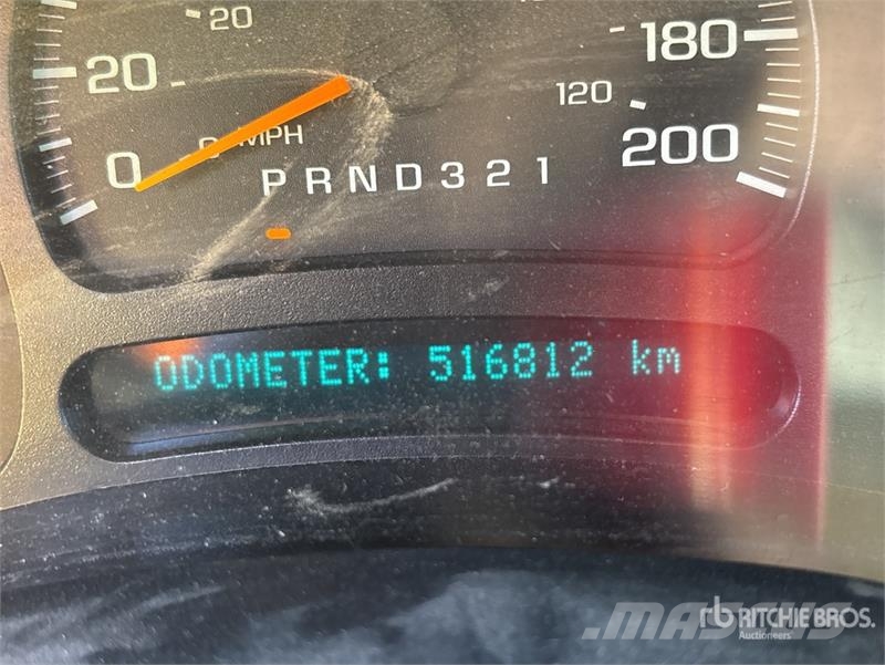 Chevrolet Silverado 3500 4x2 Dump Truck Tippbil