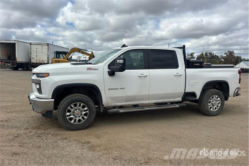 Chevrolet Silverado 3500 LT 4x4 Crew Cab Pickup Інше