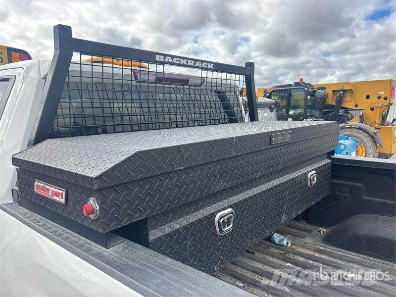 Chevrolet Silverado 3500 LT 4x4 Crew Cab Pickup Інше