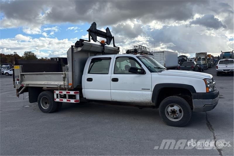 Chevrolet Silverado 3500 4x2 Crew Cab Pickup Інше