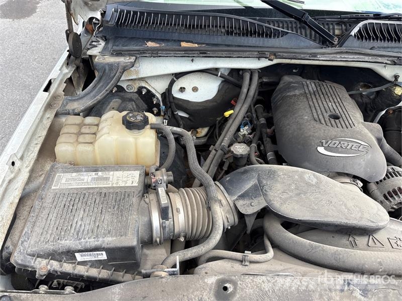 Chevrolet Silverado 3500 4x2 Crew Cab Pickup Diger
