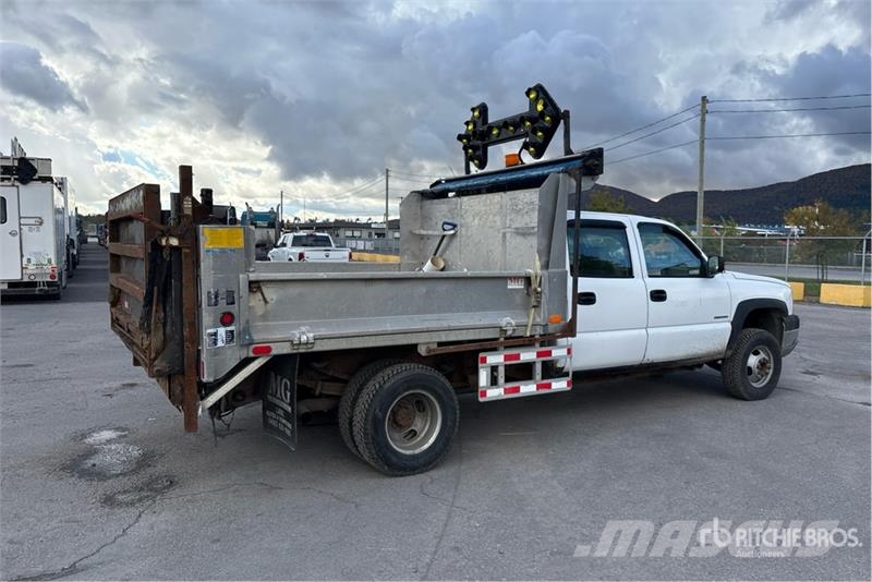 Chevrolet Silverado 3500 4x2 Crew Cab Pickup Інше
