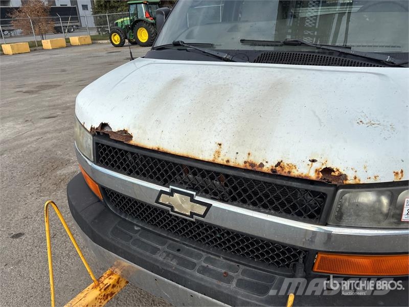 Chevrolet Telelift TTS25-5-GY 35 ft on Chevrolet Express 35 Pacēlāji uz automašīnas bāzes