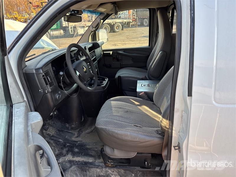 Chevrolet Telelift TTS25-5-GY 35 ft on Chevrolet Express 35 Pacēlāji uz automašīnas bāzes