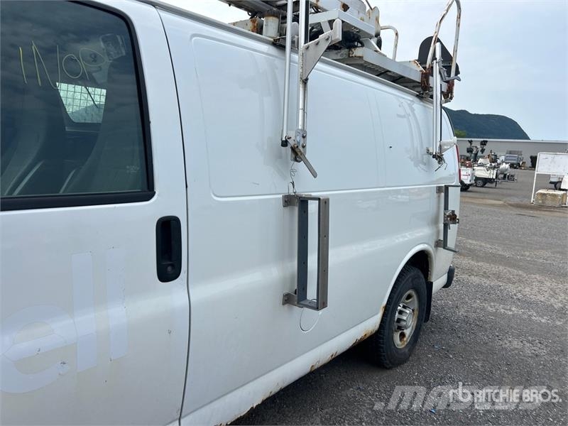 Chevrolet Telelift TTS 25-5-GY 35 ft on  Chevrolet 3500 4x2  المنصات الهوائية المثبتة على شاحنة