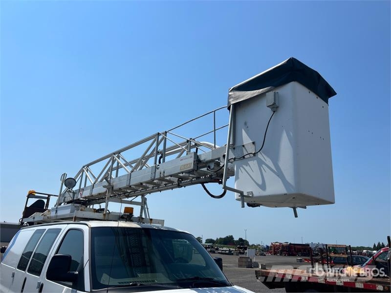 Chevrolet Telelift TTS 25-5-GY 35 ft on  Chevrolet 3500 4x2  المنصات الهوائية المثبتة على شاحنة