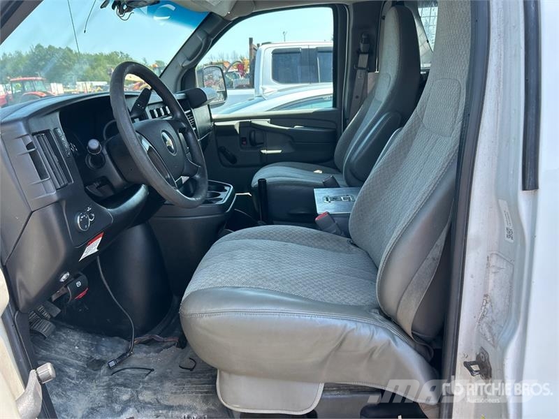 Chevrolet Telelift TTS 25-5-GY 35 ft on  Chevrolet 3500 4x2  المنصات الهوائية المثبتة على شاحنة