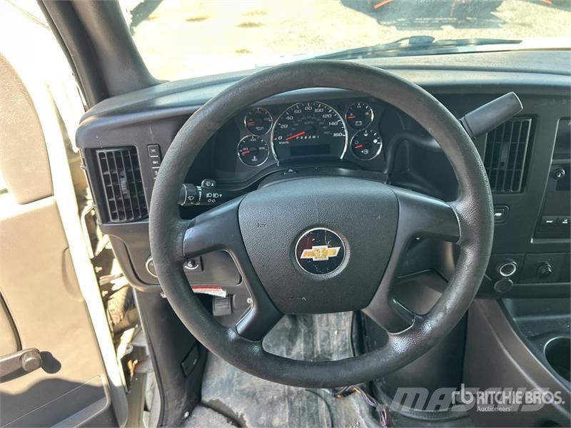 Chevrolet Telelift TTS 25-5-GY 35 ft on  Chevrolet 3500 4x2  المنصات الهوائية المثبتة على شاحنة