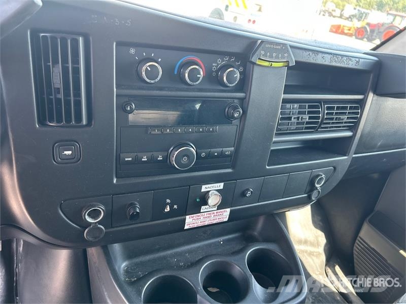 Chevrolet Telelift TTS 25-5-GY 35 ft on  Chevrolet 3500 4x2  المنصات الهوائية المثبتة على شاحنة