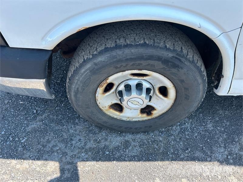 Chevrolet Telelift TTS 25-5-GY 35 ft on  Chevrolet 3500 4x2  المنصات الهوائية المثبتة على شاحنة