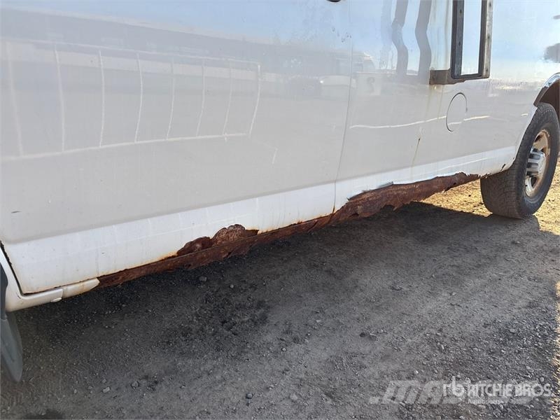 Chevrolet Telelift TTS25-5-GY 35 ft on Chevrolet Express 35 Pacēlāji uz automašīnas bāzes