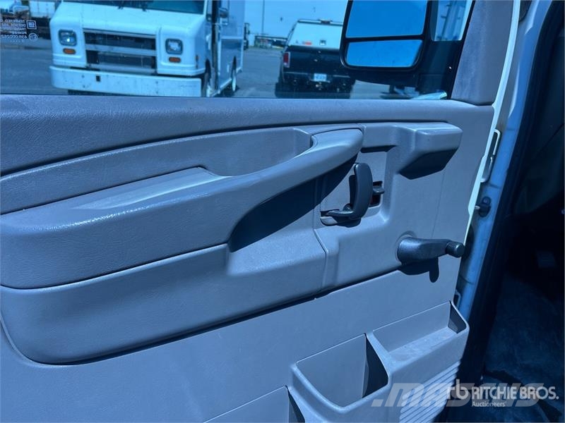 Chevrolet Telelift TTS 25-5-GY 35 ft on  Chevrolet 3500 4x2  المنصات الهوائية المثبتة على شاحنة