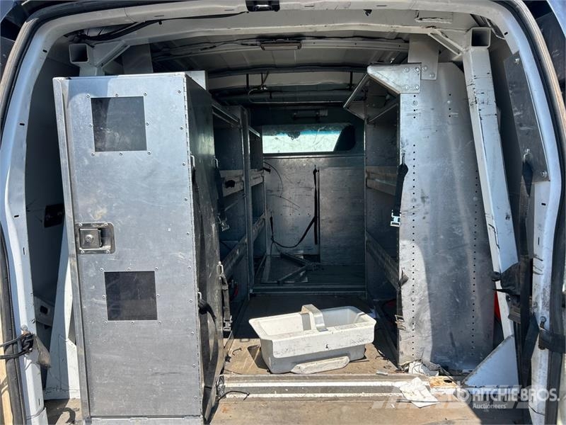 Chevrolet Telelift TTS 25-5-GY 35 ft on  Chevrolet 3500 4x2  المنصات الهوائية المثبتة على شاحنة