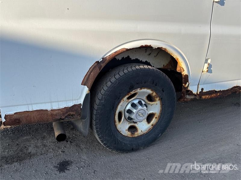Chevrolet Telelift TTS25-5-GY 35 ft on Chevrolet Express 35 Pacēlāji uz automašīnas bāzes