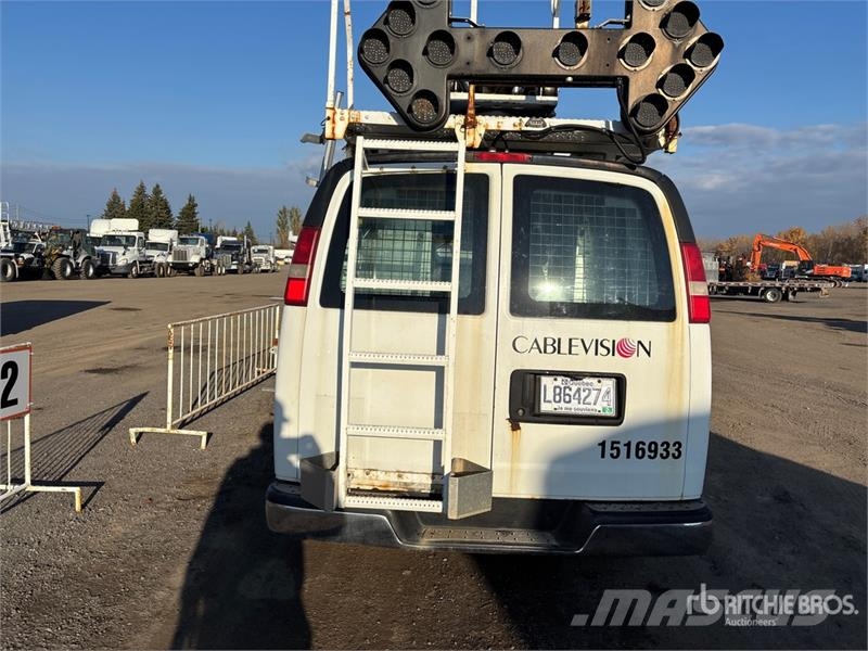 Chevrolet Telelift TTS25-5-GY 35 ft on Chevrolet Express 35 Pacēlāji uz automašīnas bāzes