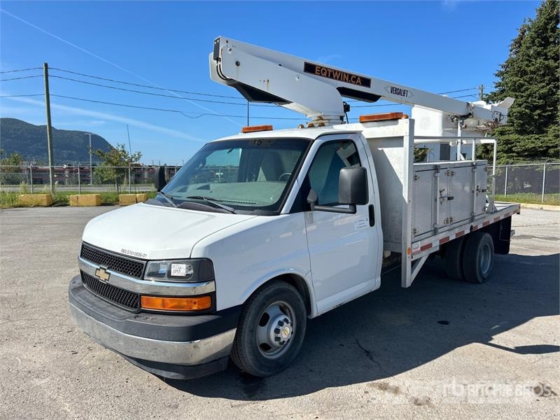 Chevrolet Versalift on Chevrolet Express 3500 4x2 Bucket Tr Truck mounted platforms