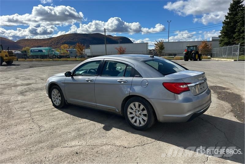 Chrysler 200 Carros