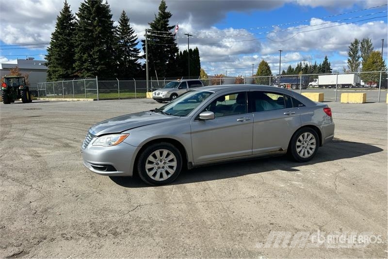 Chrysler 200 Carros