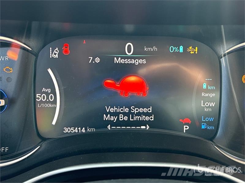 Chrysler Pacifica Plug-In Hybrid Minivan 汽车