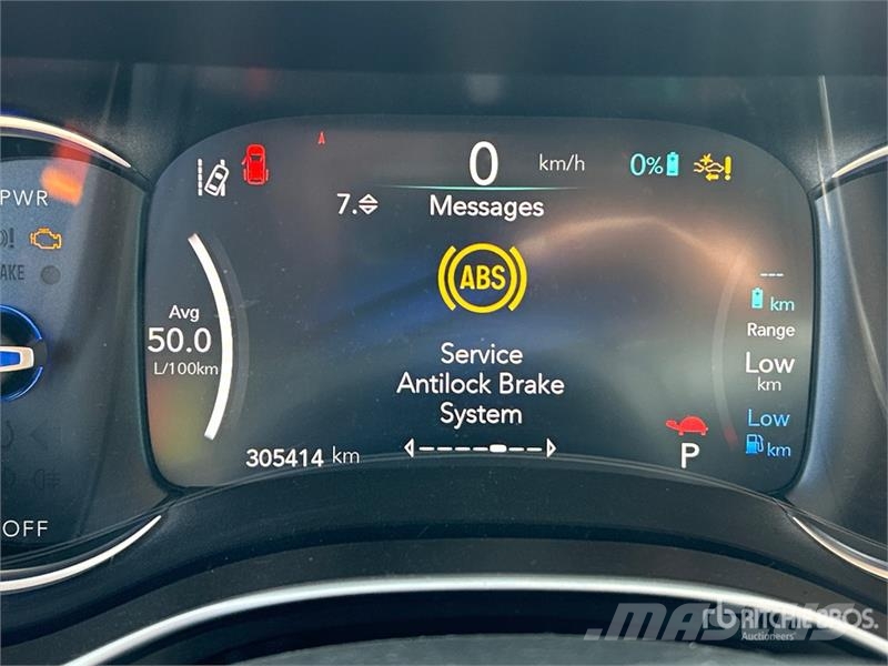 Chrysler Pacifica Plug-In Hybrid Minivan 汽车