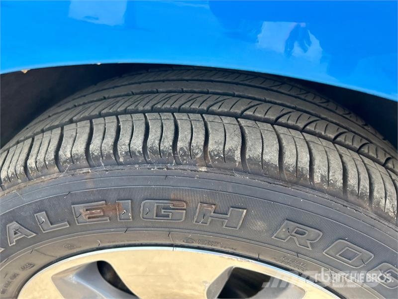Chrysler Pacifica Plug-In Hybrid Minivan 汽车