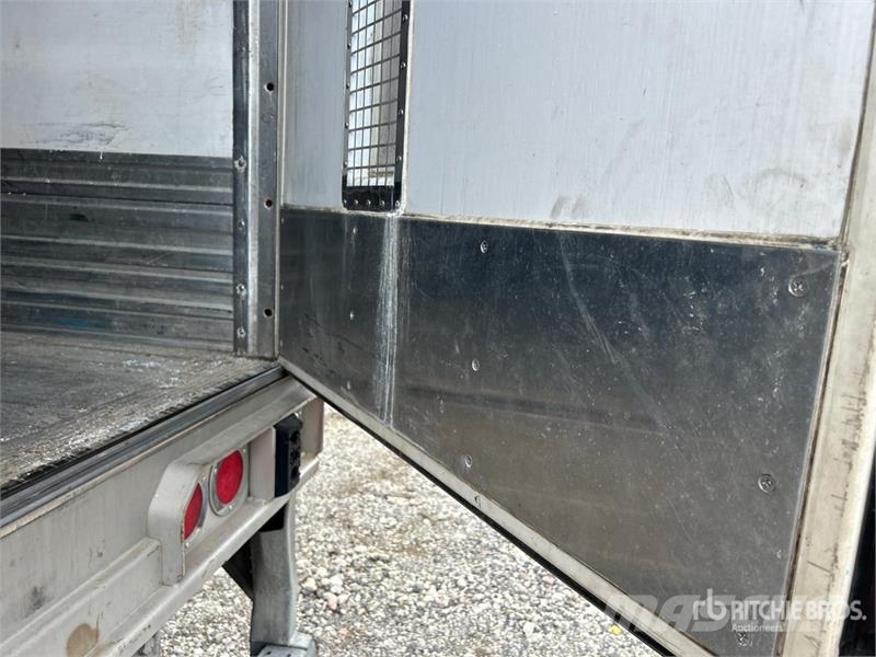 CIMC 53 ft x 102 in T/A Refrigerated Trailer Puspriekabės su izoterminiu kėbulu