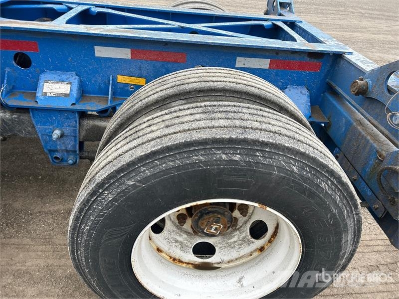 CIMC CB45M3OTC00 Tri/A Extendable Container Trailer Containerframe/Skiploader trailers