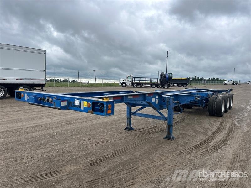CIMC CB45M3OTC00 Tri/A Extendable Container Trailer Containerframe/Skiploader trailers