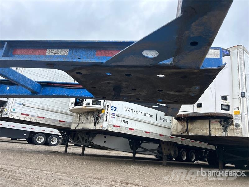 CIMC CB45M3OTC00 Tri/A Extendable Container Trailer Containerframe/Skiploader trailers