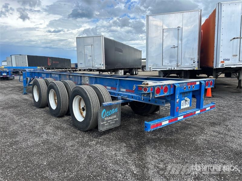 CIMC EX53M3OTC00 Tri/A Extendable Container Trailer Remolques portacontenedores