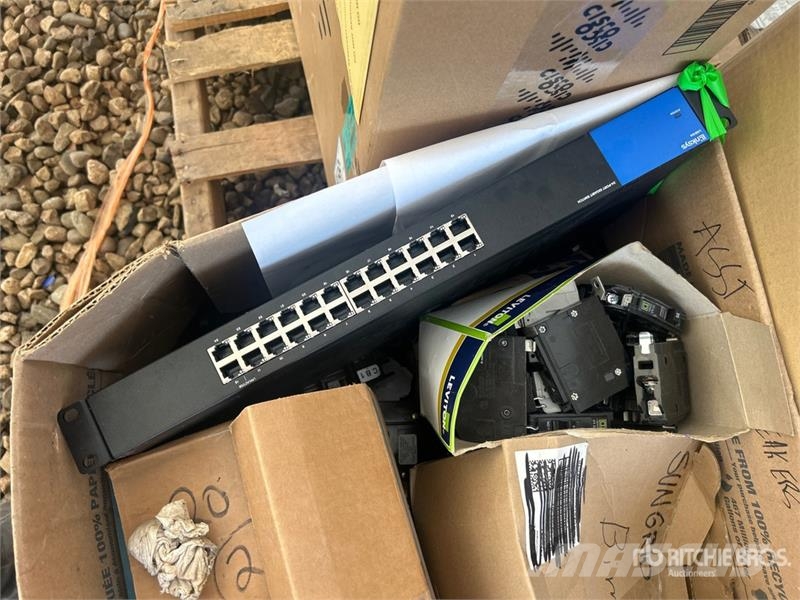 Cisco DNI2842042H Catalyst 1300 24-Port GE Switch Drugi deli