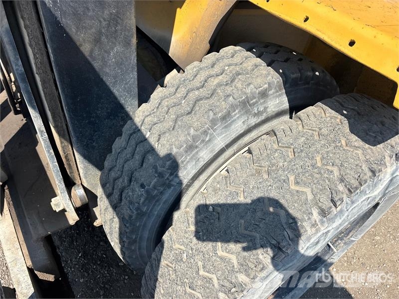 Clark CY160SC-D 16000 lb 4x4 Rough Terrain Forklift Carretillas elevadoras todo terreno