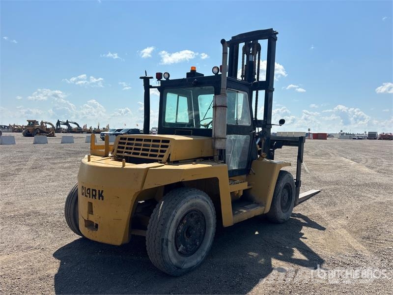 Clark CY160SC-D 16000 lb 4x4 Rough Terrain Forklift Carretillas elevadoras todo terreno