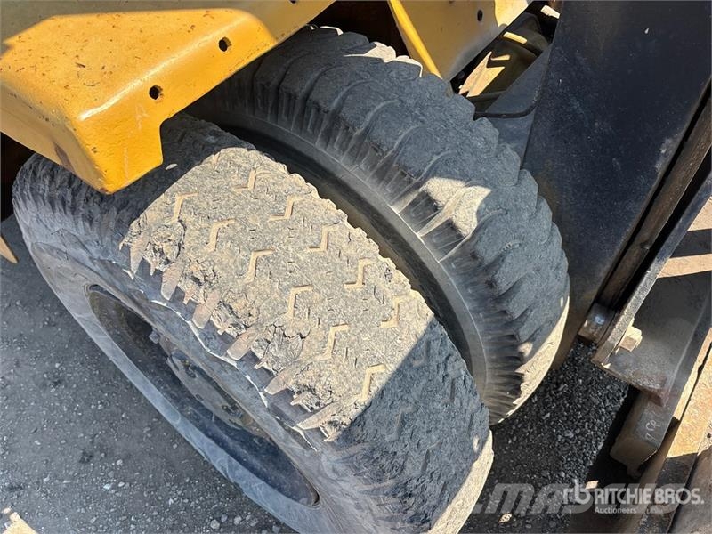 Clark CY160SC-D 16000 lb 4x4 Rough Terrain Forklift Carretillas elevadoras todo terreno