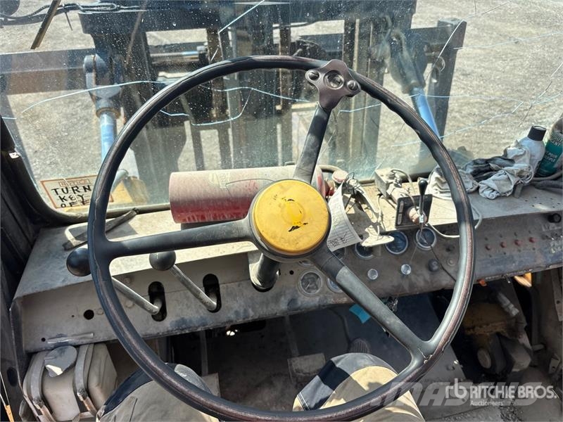 Clark CY160SC-D 16000 lb 4x4 Rough Terrain Forklift Carretillas elevadoras todo terreno