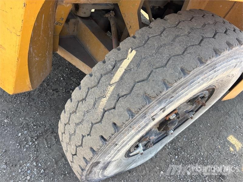 Clark CY160SC-D 16000 lb 4x4 Rough Terrain Forklift Carretillas elevadoras todo terreno