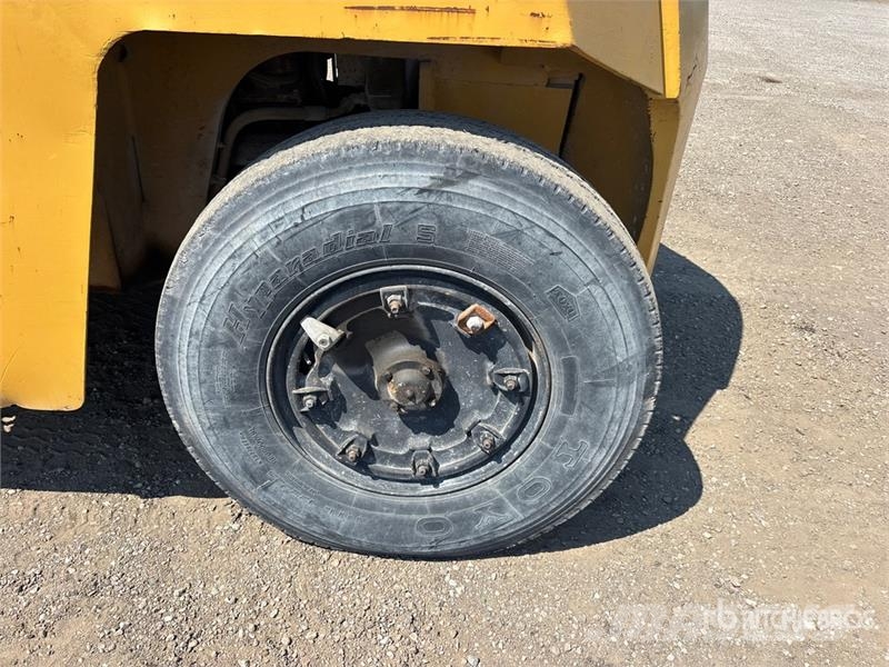 Clark CY160SC-D 16000 lb 4x4 Rough Terrain Forklift Carretillas elevadoras todo terreno