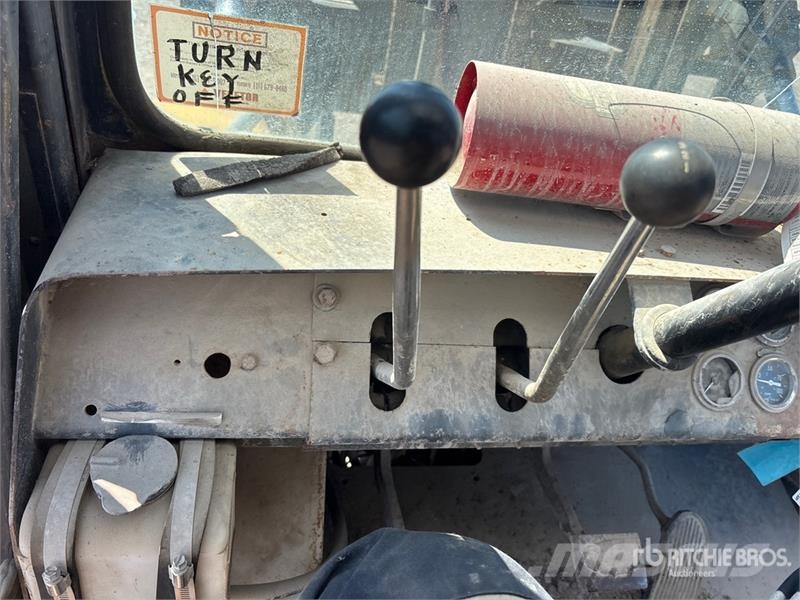 Clark CY160SC-D 16000 lb 4x4 Rough Terrain Forklift Carretillas elevadoras todo terreno