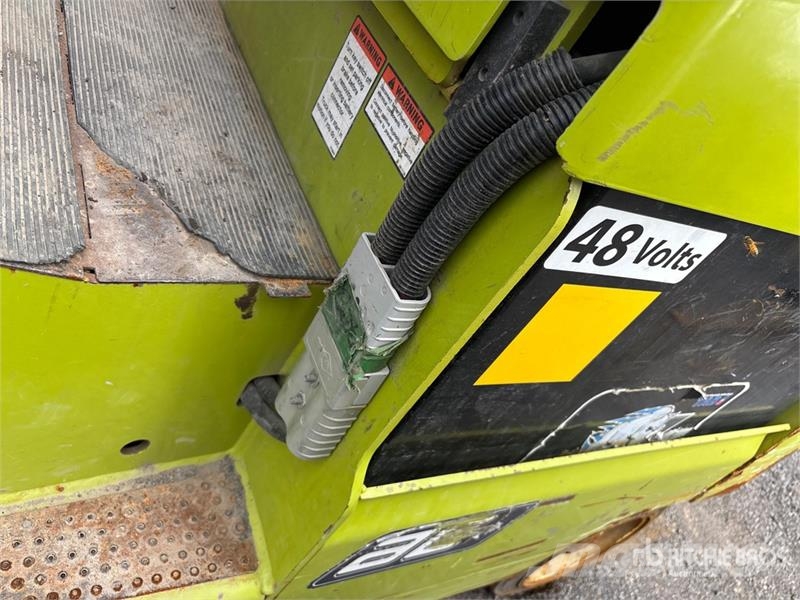 Clark ECX25 4800 lb Electric Forklift Carrelli elevatori elettrici