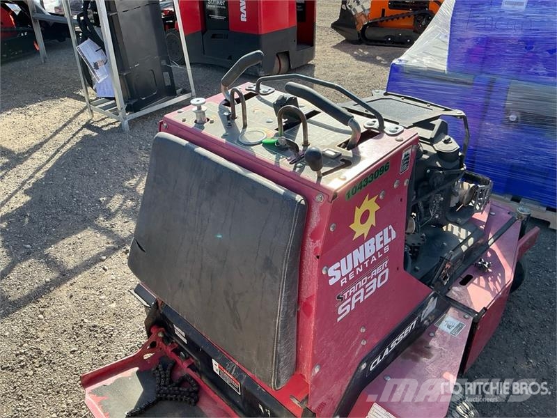 Classen SA30A Stand On Aerator Gyepszellőztetők