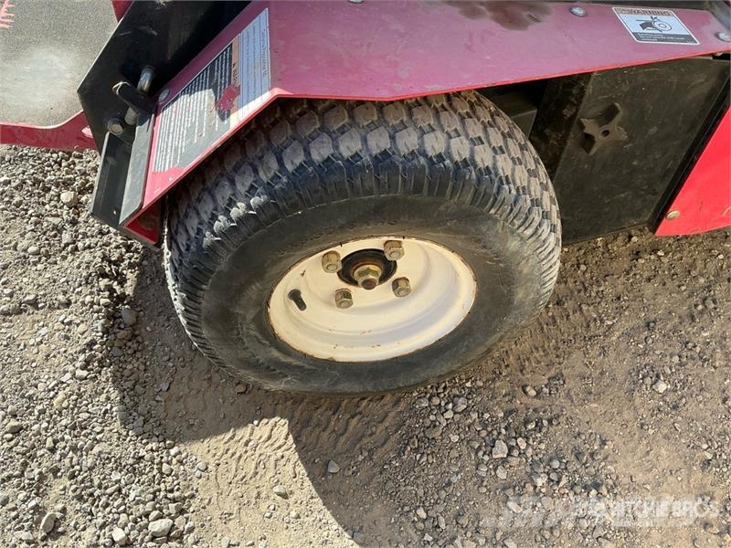 Classen SA30A Stand On Aerator Gyepszellőztetők