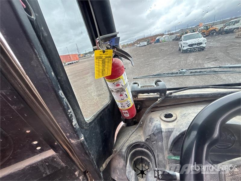 Club Car 4x4 Utility Vehicle ماكينات منفعة عامة