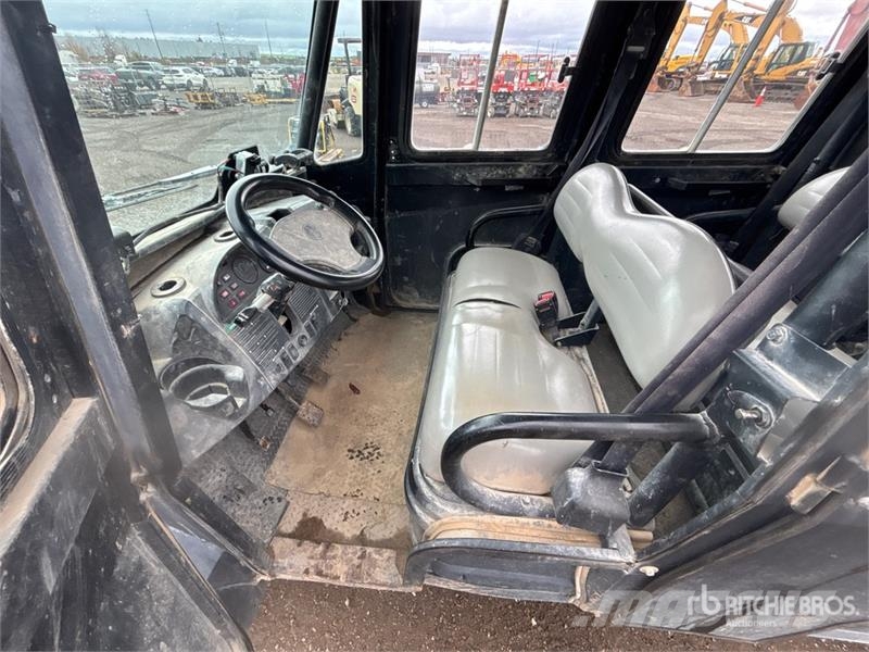 Club Car 4x4 Utility Vehicle ماكينات منفعة عامة