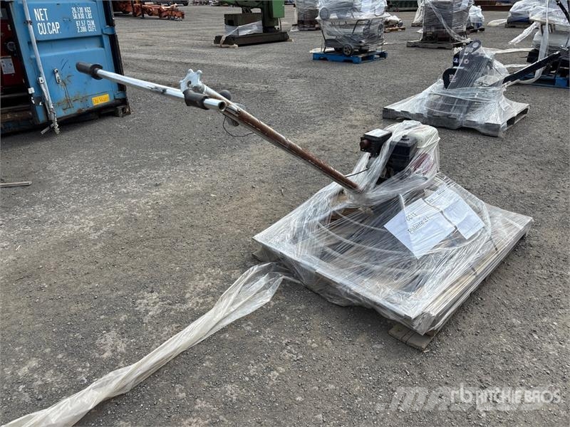 CM EQUIP WT36 Power Trowel Trowels