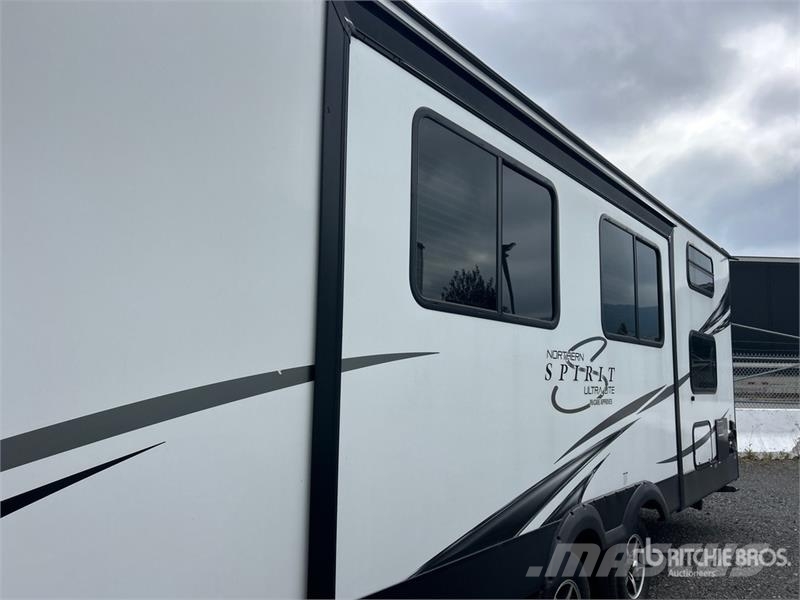  Coachmen M-2963 BH 30 ft T/A Travel Trailer Ostale prikolice