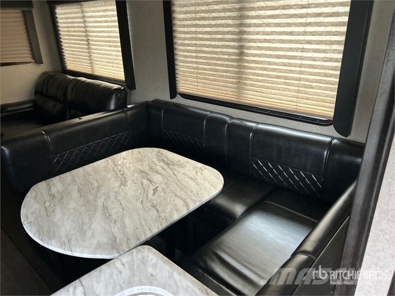  Coachmen M-2963 BH 30 ft T/A Travel Trailer Ostale prikolice