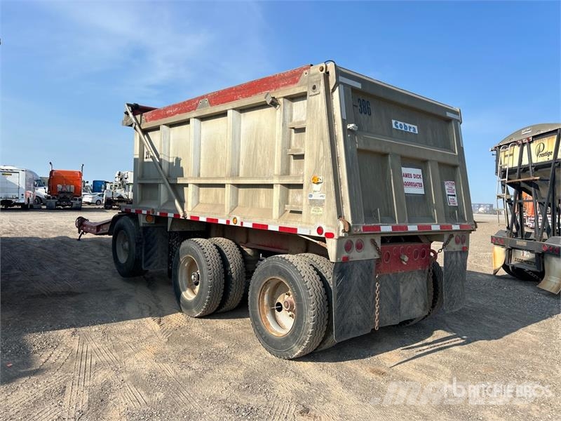 Cobra 17 ft Tri/A Pup Dump Trailer Bañera