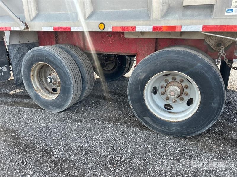 Cobra 17 ft Tri/A Pup Dump Trailer Bañera